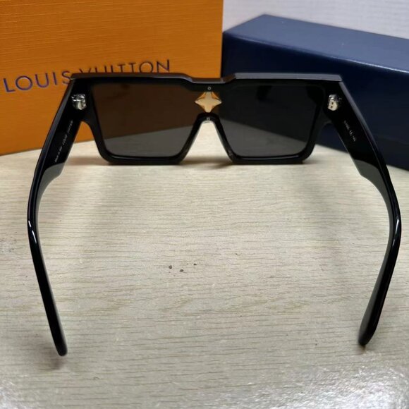 🔥🔥Brand New LOUIS VUITTON Cyclone Sunglasses BLACK🔥🔥 - Picture 5 of 5